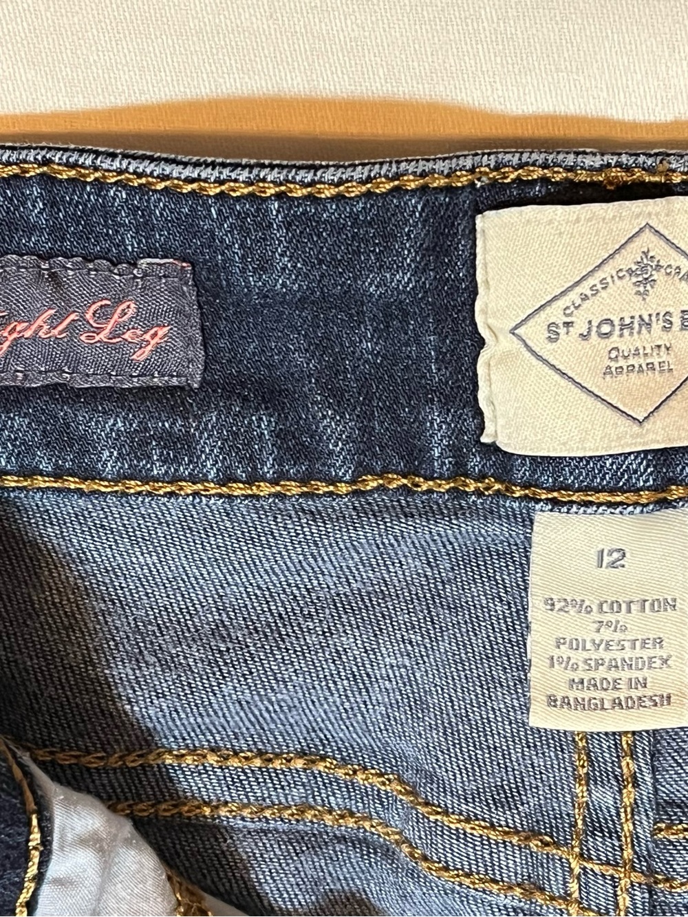 St Johns Bay Straight Leg Jeans Womens Size 12 Dark Wash Stretch Denim Classic - Picture 4 of 5